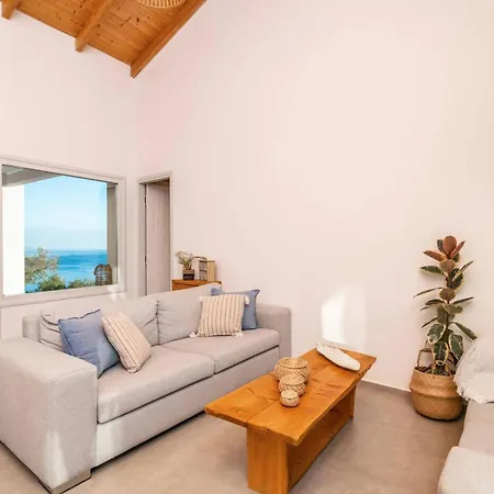 Vardiola By * Σκινάρια