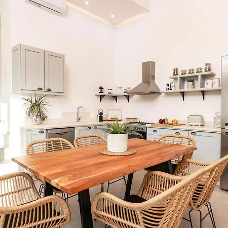 Vardiola By Βίλα Σκινάρια