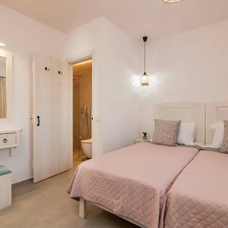 Vardiola By Villa Skinária